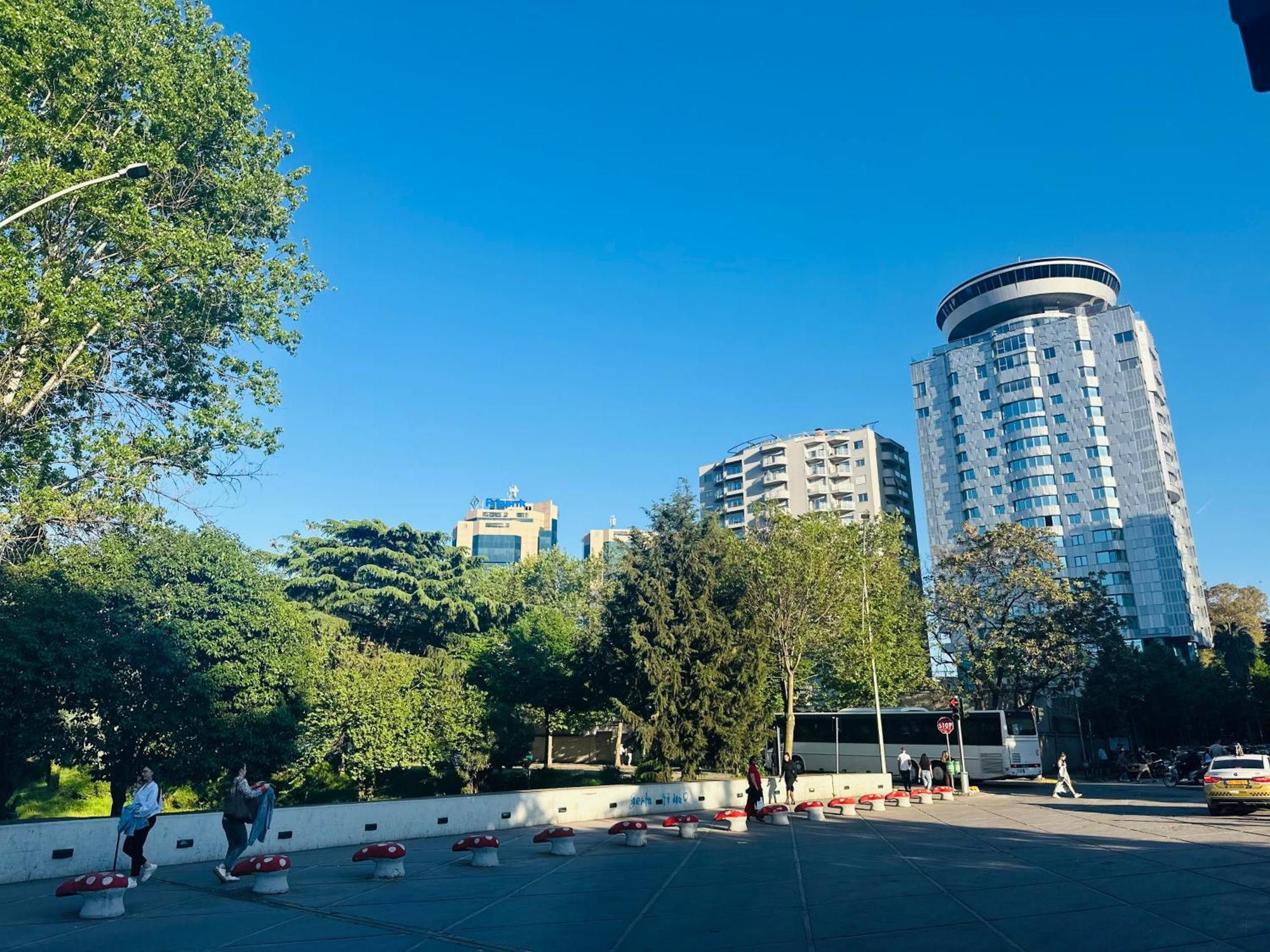 Apartamento Amo Tower Tirana Center Exterior foto